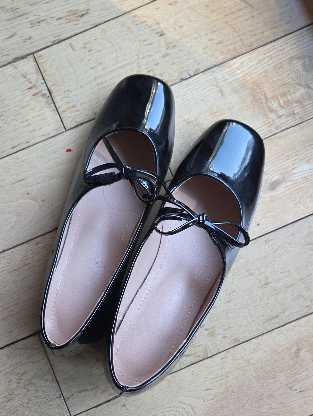 Patent Leather Black Ballet Flats with Bow